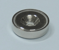 Kestomagneetti kiinnitysreiällä Neodymium N38 25x7,0mm