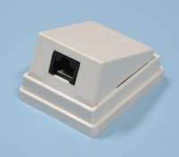 Cat5e-liitinrasia 1-osainen UTP, pinta-asennus *